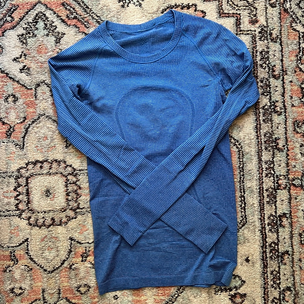 Lululemon swiftly top